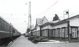 Старый деревянный железнодорожный вокзал. Снимок 1970-х гг.